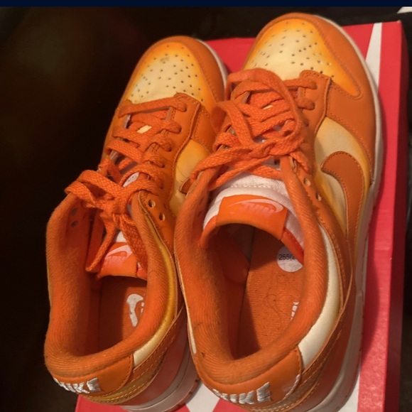 Nike dunks ! - Picture 2 of 2